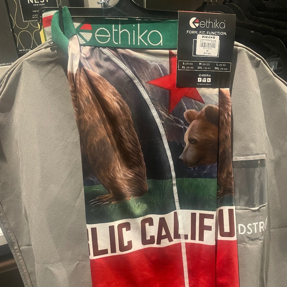 NWT - Ethika boxer briefs Boys size M